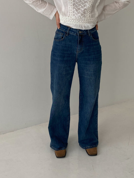 Mėlyni tiesūs džinsai