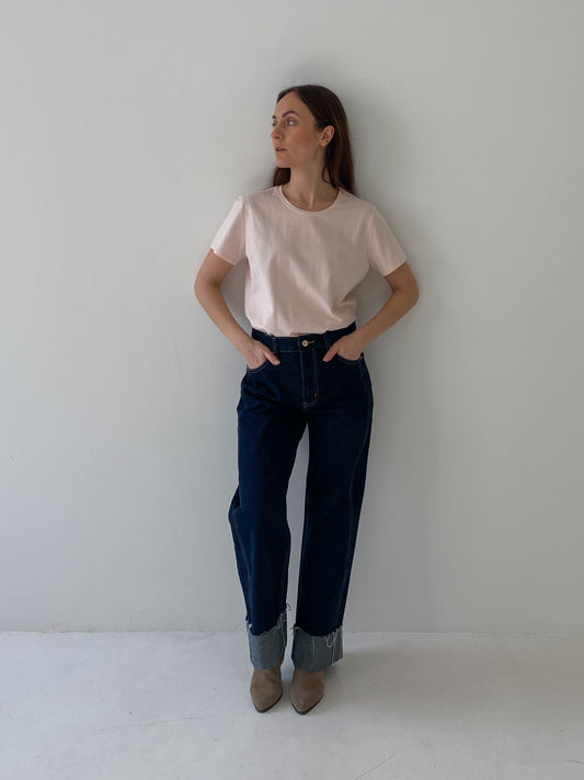 Džinsai atlenktais galais